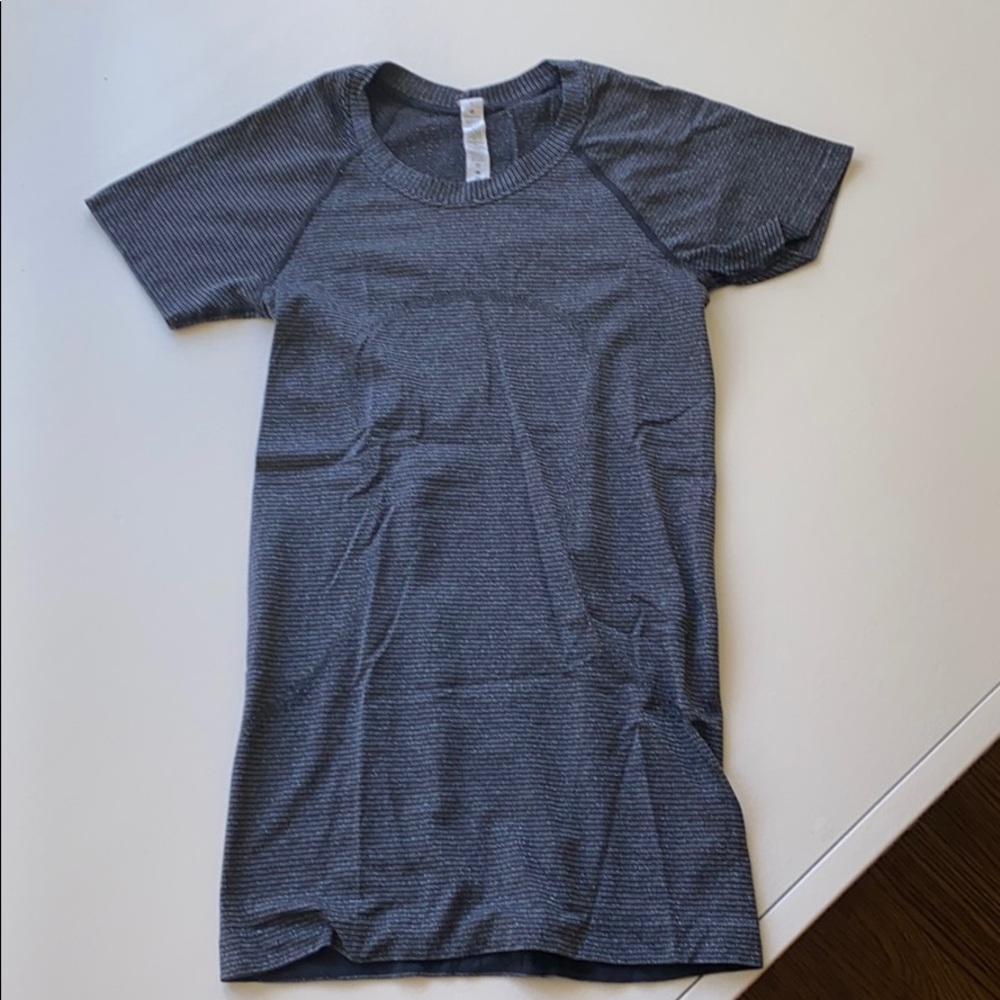 swiftly tech lululemon shirt size 2
